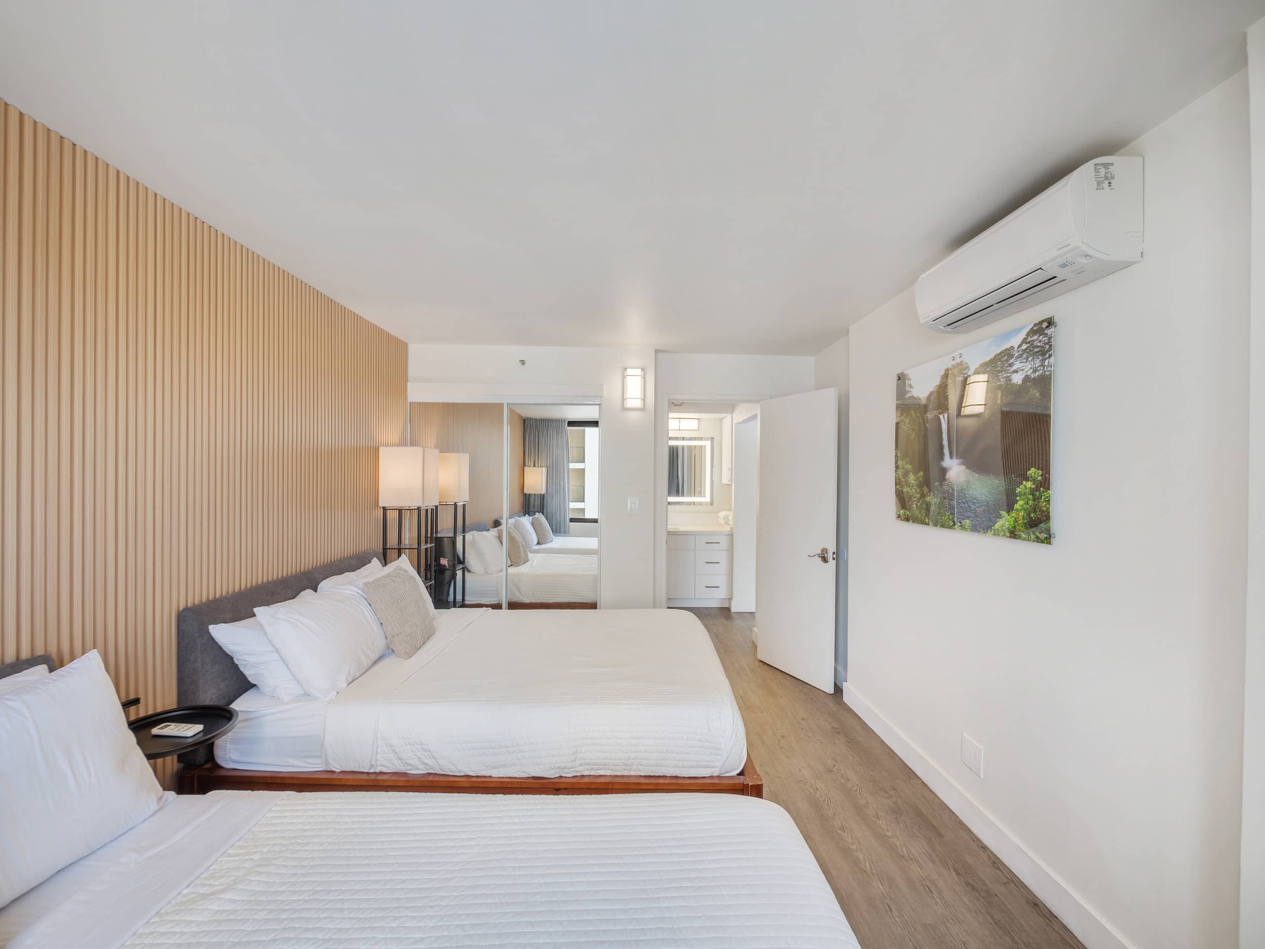 Clean Renovated 1bdrm Waikiki Banyan w/parking - Image 25