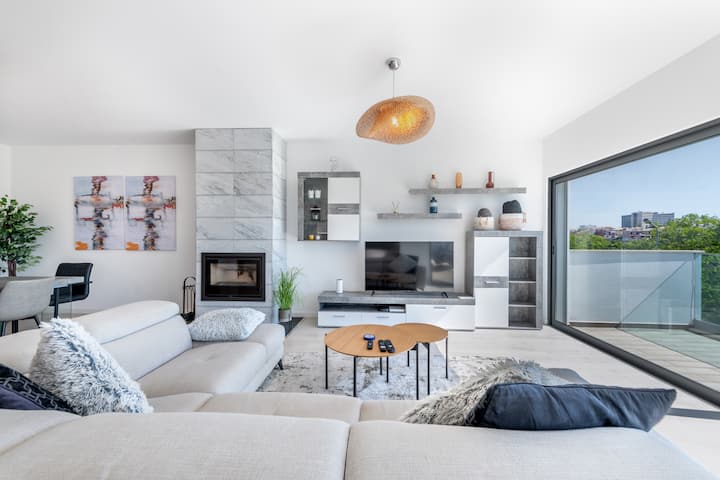 3 Bedroom Villa- Albufeira Center-private Pool - Faro District