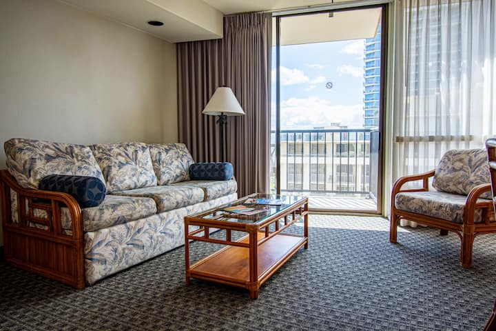 Two 2br Suites W/pool, Hot Tub, Near Waikiki Beach - Honolulu