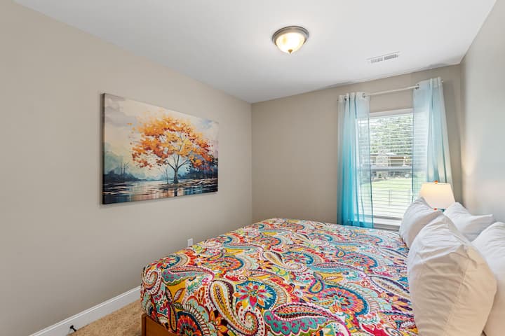 Десен објект - брачна спална соба