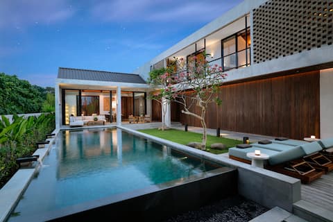 7BR Uma Santai Canggu|Private Pool|Gym|Near Beach