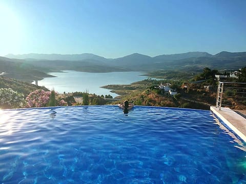 Villa Adelfas, Infinity Pool