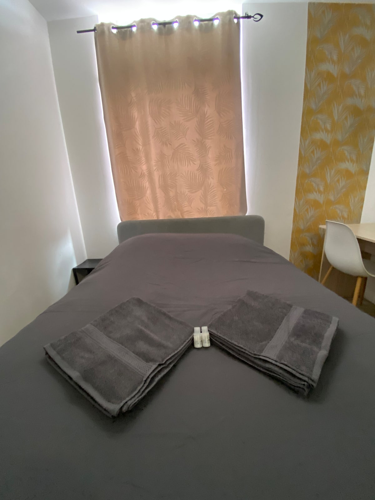 Удобно двойно легло, хавлия с душ проба на ваше разположение