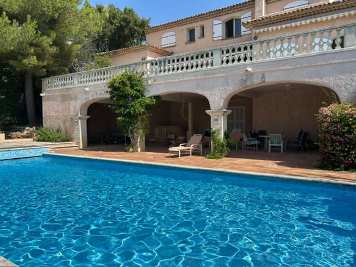 Belle Villa Côte D'azur Piscine Vue Mer. Pour 8. - Cavalaire-sur-Mer