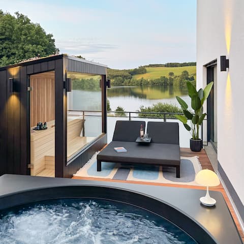 Lakeside design apartment with sauna, fireplace & Jacuzzi
