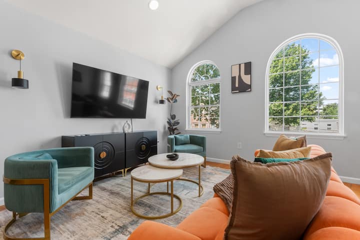 Modern 3br • Sleeps 11 • Pool Table • Near Nyc - Secaucus, NJ