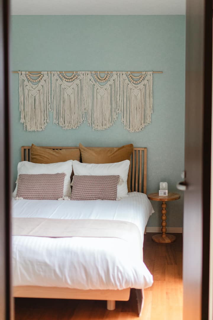 Двокреветна соба со приватен простор