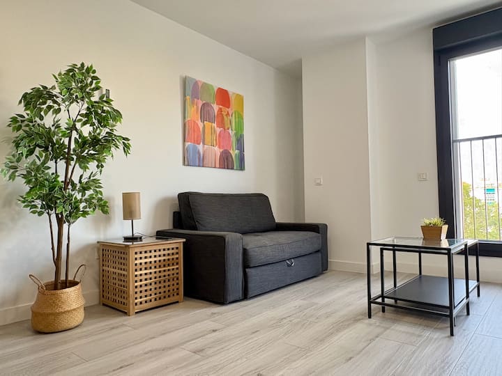 Sky Suite - Apartment With Private Parking - Málaga