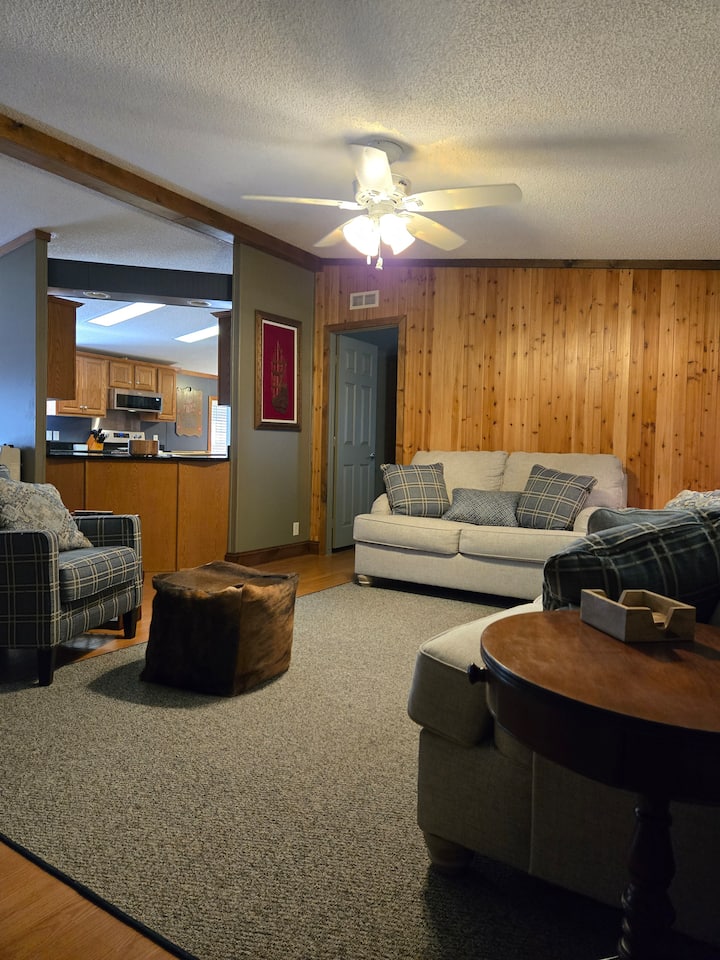 The Lodge On Whaley Town - Watauga Lake, TN