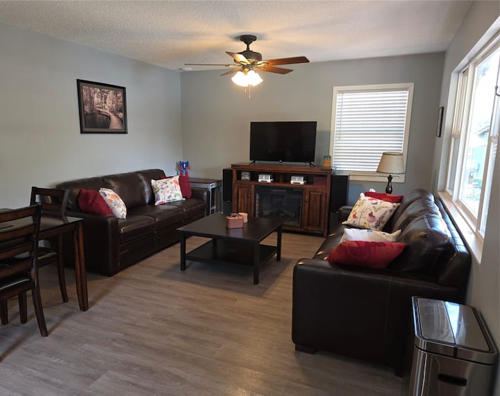 Cottage In The Cove! - Camdenton, MO
