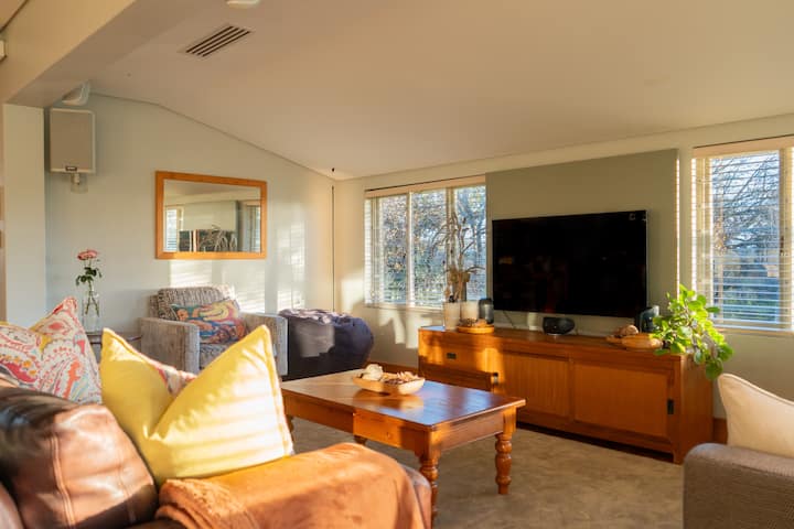 Winelands Manor House - Panoramic Gardens & Pool - Kylemore