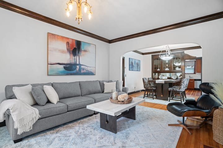 Urban Luxe With Unmatched Location- Cathedral View - Saint Paul, MN