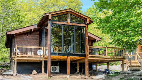 3-Bedroom Muskoka Getaway: Lakefront Cottage #40