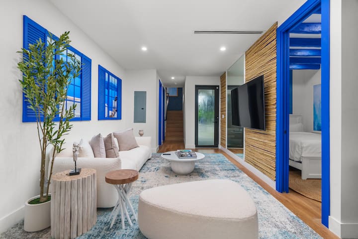 Twin Homes, Two Pools, Tokyo & Mykonos Miami Vibes - マイアミ