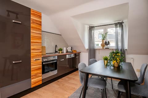 Beliebte Airbnb-Anzeige: Short-term happiness E04 | 24h self check-in | Wi-Fi in Altendorf