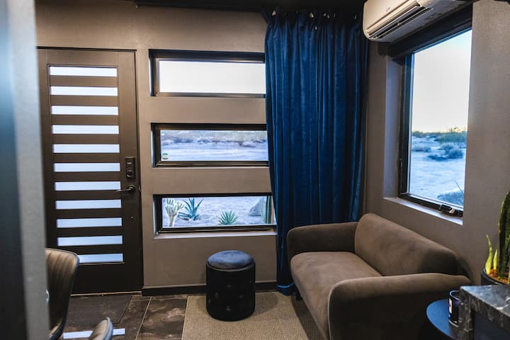 Joshua Tree | Luxury Tiny Home | Couples Retreat - California