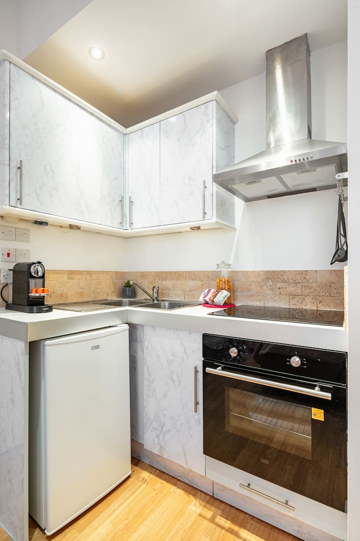 Charming Cozy Studio Apartment - Earls Court