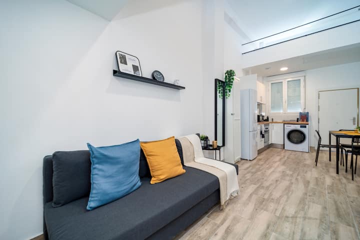 M4 Loft Para 6 Personas - Aeropuerto Adolfo Suárez Madrid-Barajas (MAD)