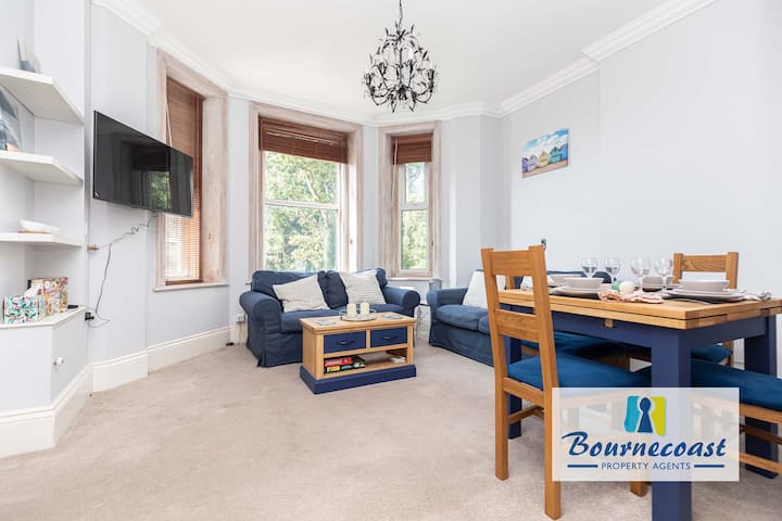 Bournecoast: Flat With Balcony & Sea Views-fm10661 - Boscombe