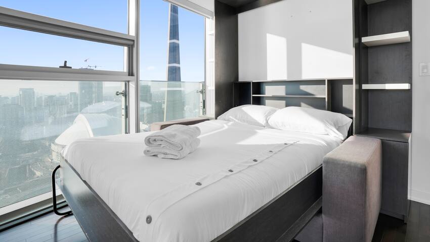 Luxury Hi Rise 5Beds CN Tower gallery image 5