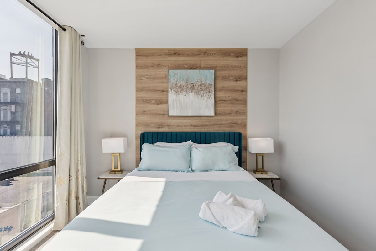 Modish Cozy Suite