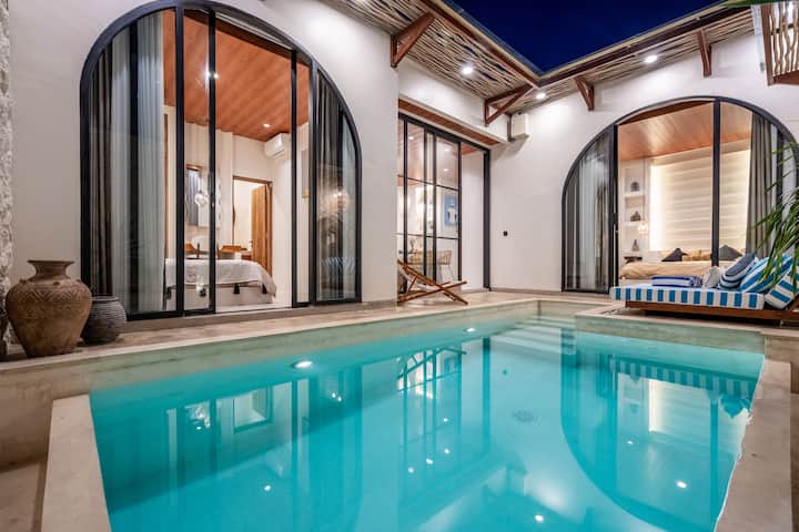 Oceana West living space