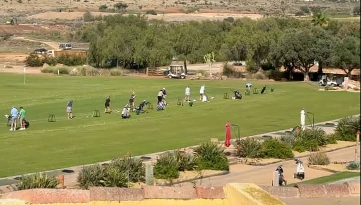 Vistas desde el solárium del dúplex al campo de prácticas.