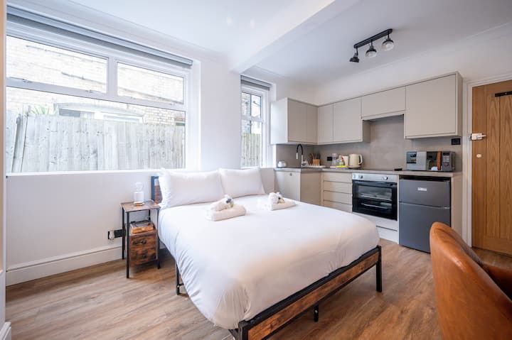The Nest Studio - Stylish Central Croydon Studio - Londres