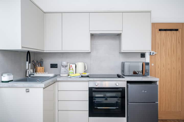 The Nest Studio - Stylish Central Croydon Studio - Croydon, UK