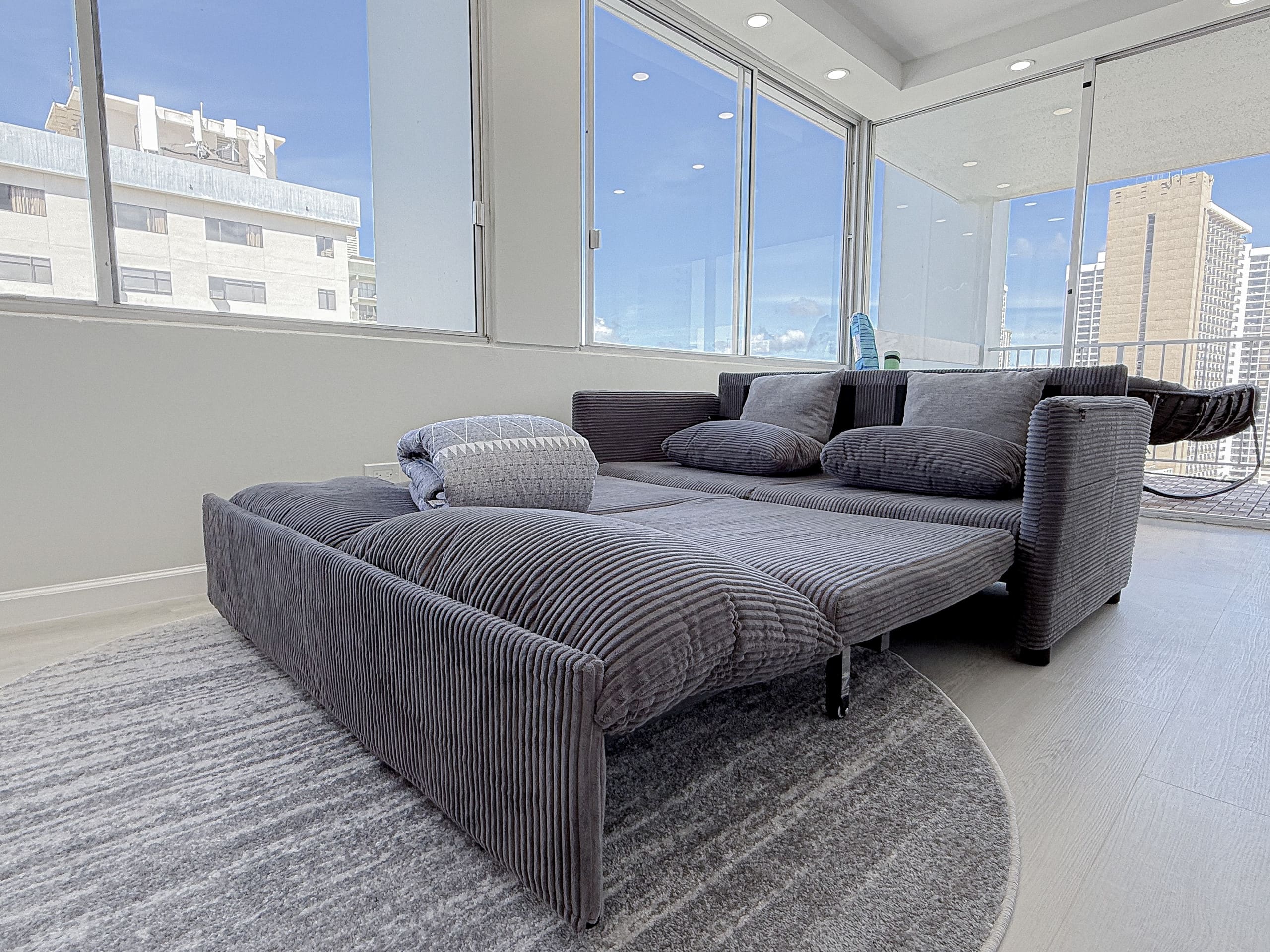 Waikiki Beach & Diamond Head View | 18F Luxe 1B - Image 7