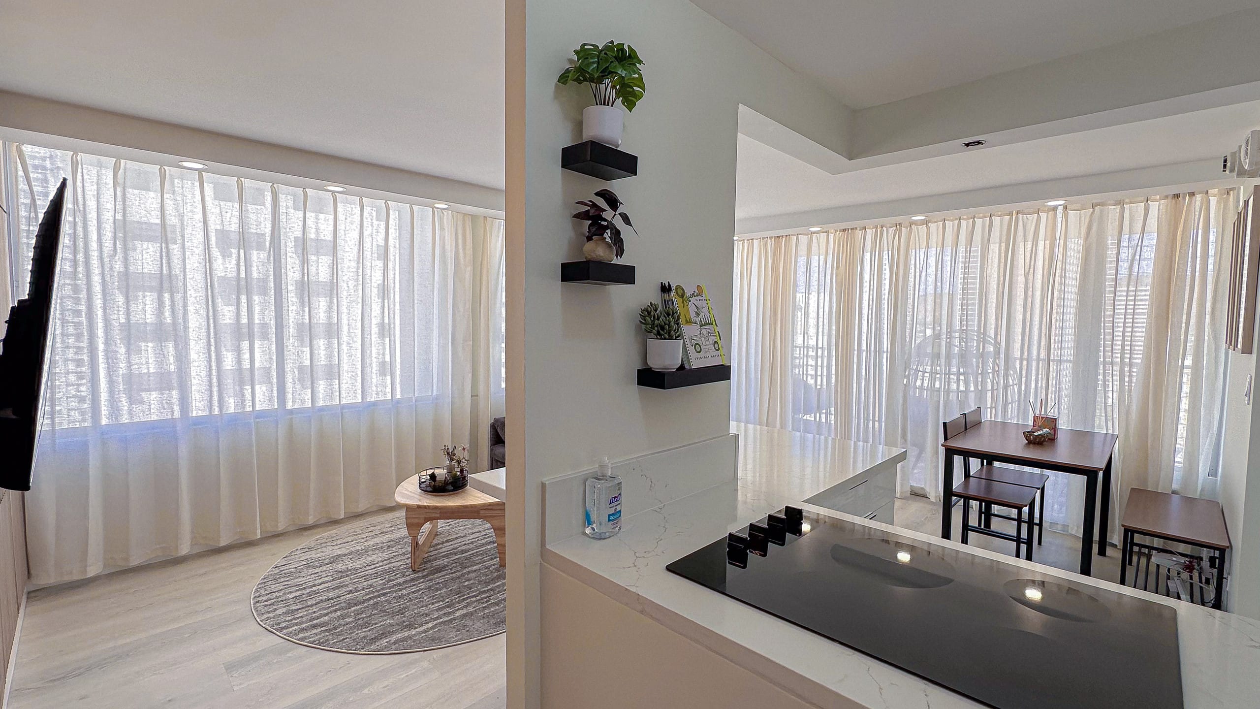 Waikiki Beach & Diamond Head View | 18F Luxe 1B - Image 8