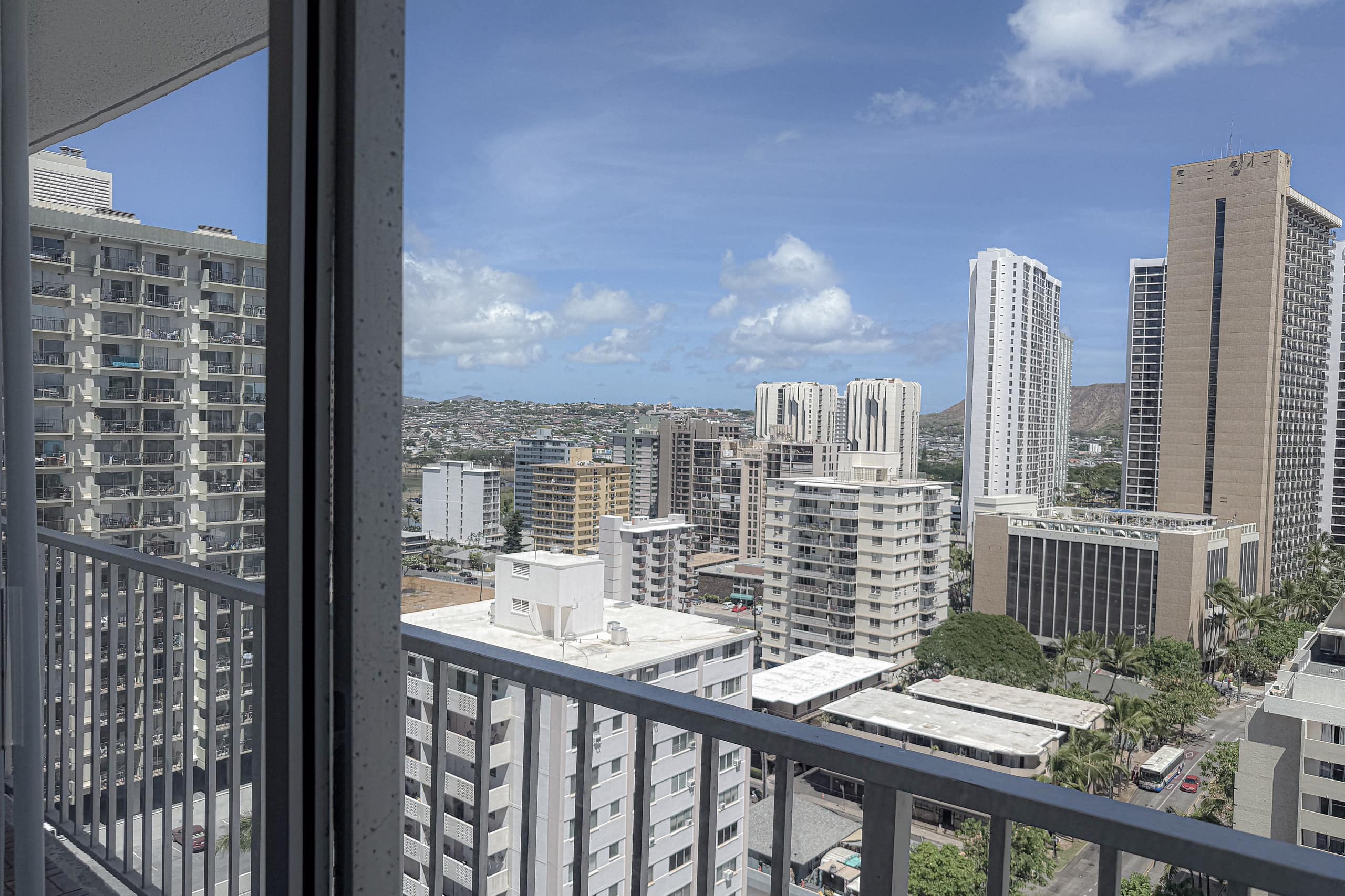 Waikiki Beach & Diamond Head View | 18F Luxe 1B - Image 28