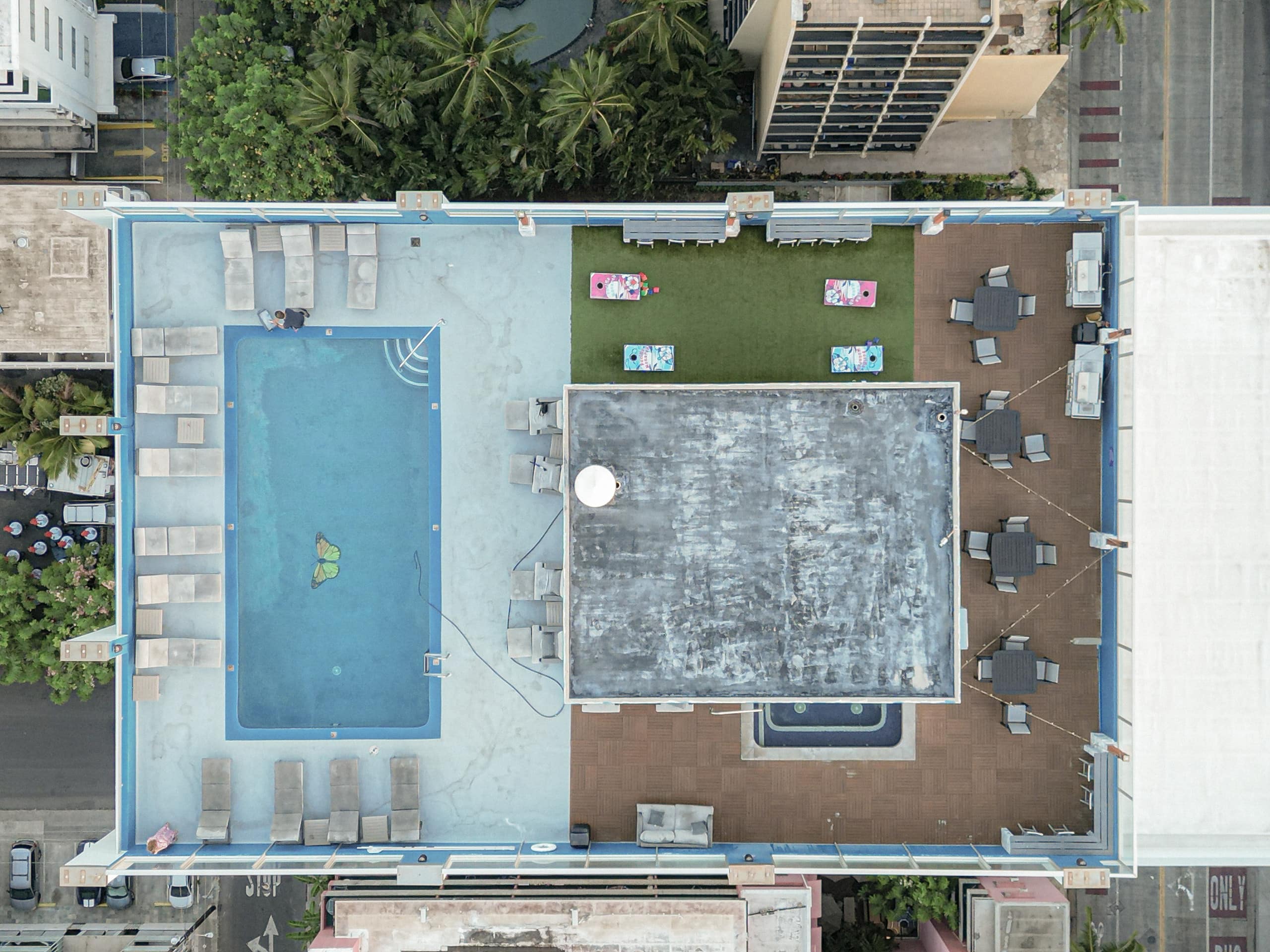Waikiki Beach & Diamond Head View | 18F Luxe 1B - Image 57