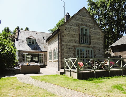 Oak tree House