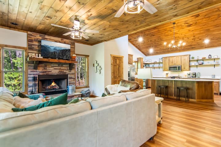 Riverpaw Retreat - Ellijay, GA