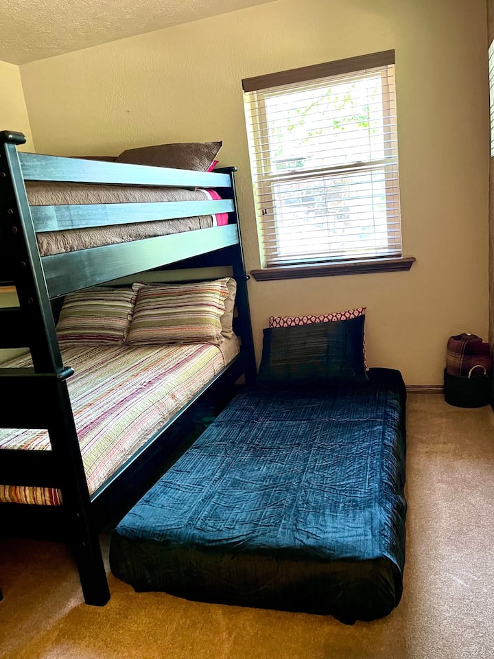 საძინებელი 3