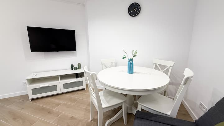 102 - Beachside Renovated 1br Apt W Private Garden - Vilafortuny