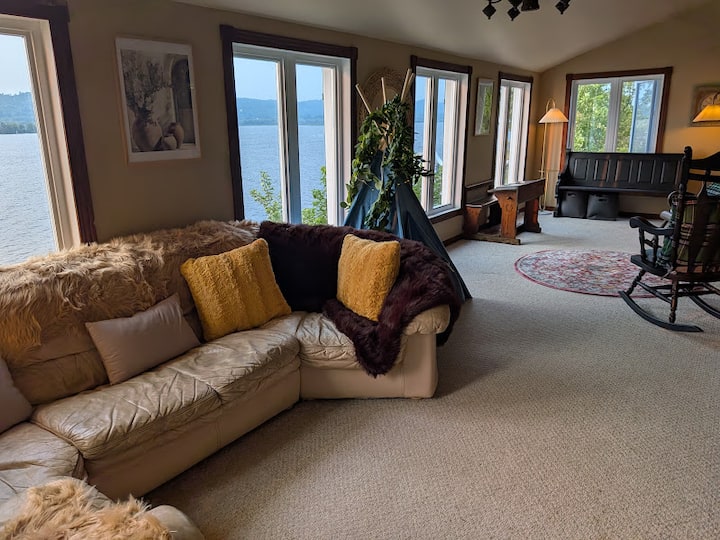 Chalet Centenaire En Bord D'eau - Hawkesbury