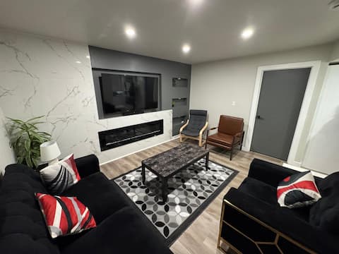 Successful Airbnb property: Cozy & Bright One Bedroom Basement suite in Peguis