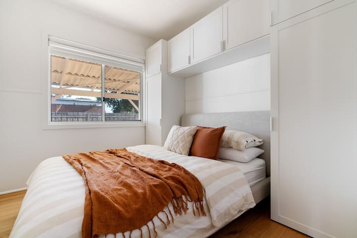Chambre avec lit queen size