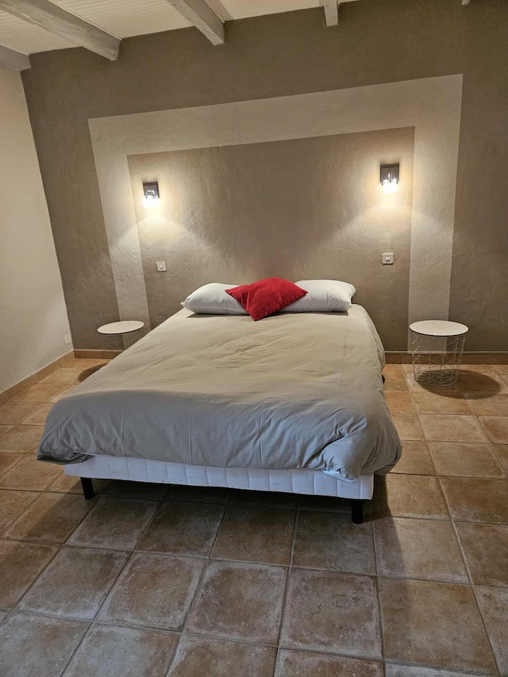 საძინებელი 2