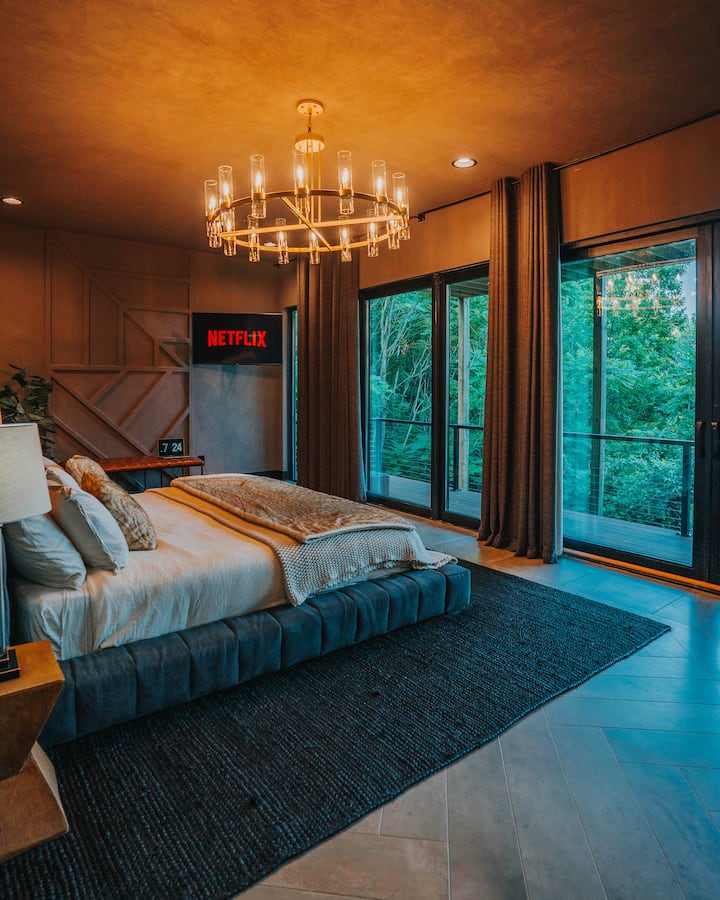 Center Hill Lake A-Frame | Lake Views & Hot Tub - Cabins for Rent