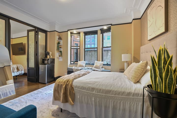 Stylish 2BR at the Mansfield