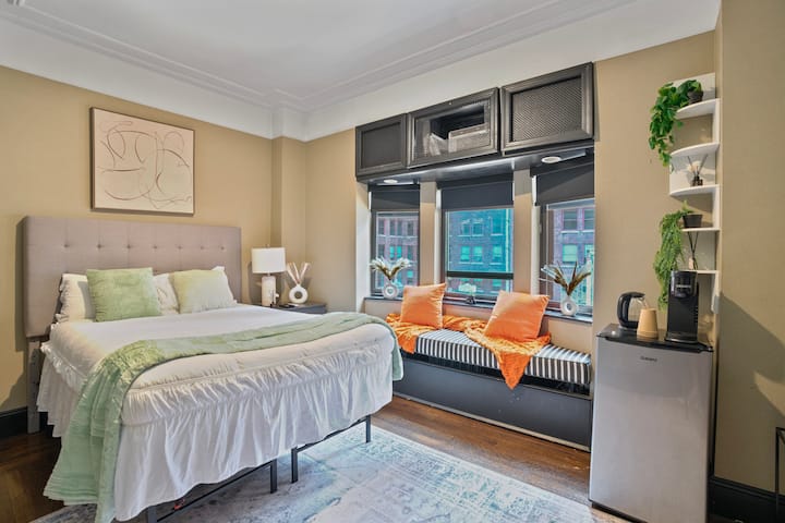 Private 2br At The Mansfield - New York