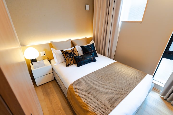 2F ვესტერნის ტიპის ოთახი