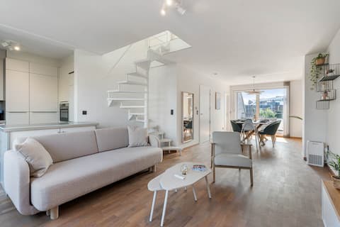 Successful Airbnb property: Duplex in city center Hasselt / with parking in Hasselt