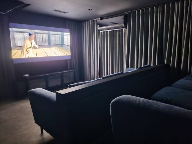 Luxury villa | Pool | Serviced | Outdoor BBQ gallery image 4