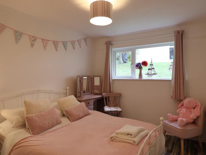 Bungalow W/pool Access @ Honicombe Holiday Village - Tavistock
