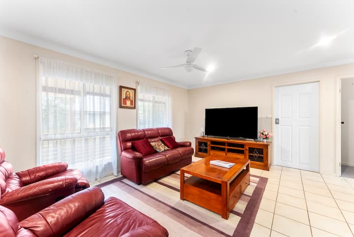 Big House At Vale View Cessnock - 마이틀랜드