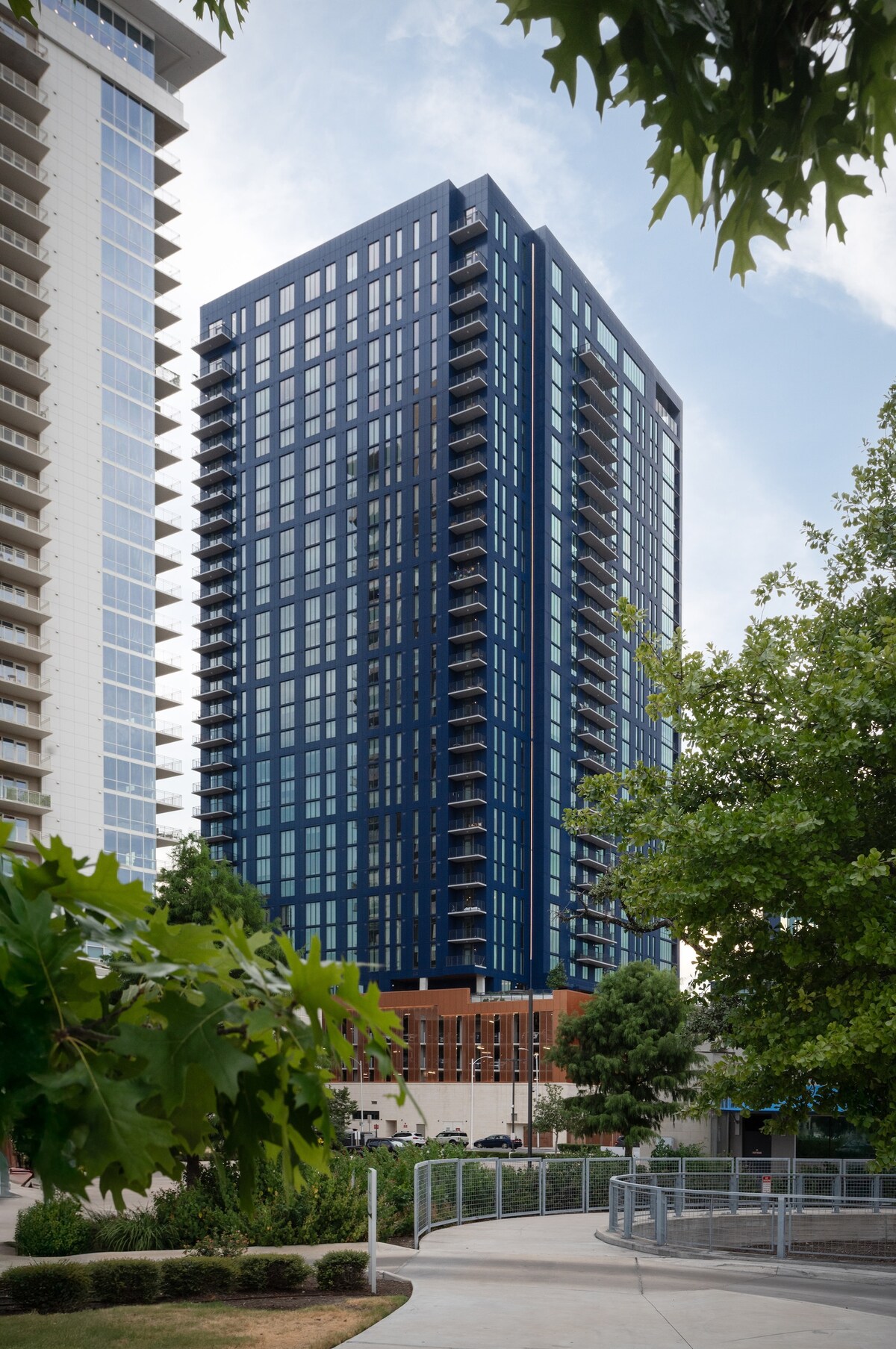 Kasa at The Waller Austin | King 1BD in Austin